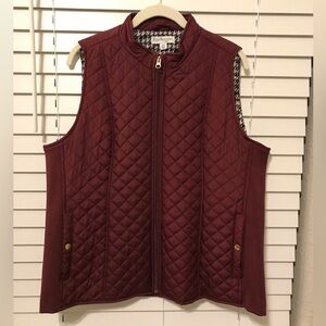 NWT Kim Rogers Petite XL Maroon vest with snap pockets and side rib panel